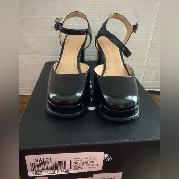 $195 Coach Tea Rose glazed black leather platform pumps size 6 - Picture 2 of 6